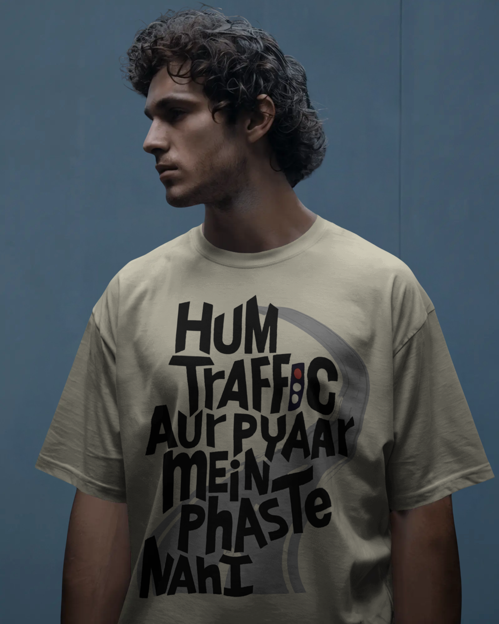 Hum Traffic Aur Pyaar Mein Phaste Nahi Men Oversized  T-Shirt